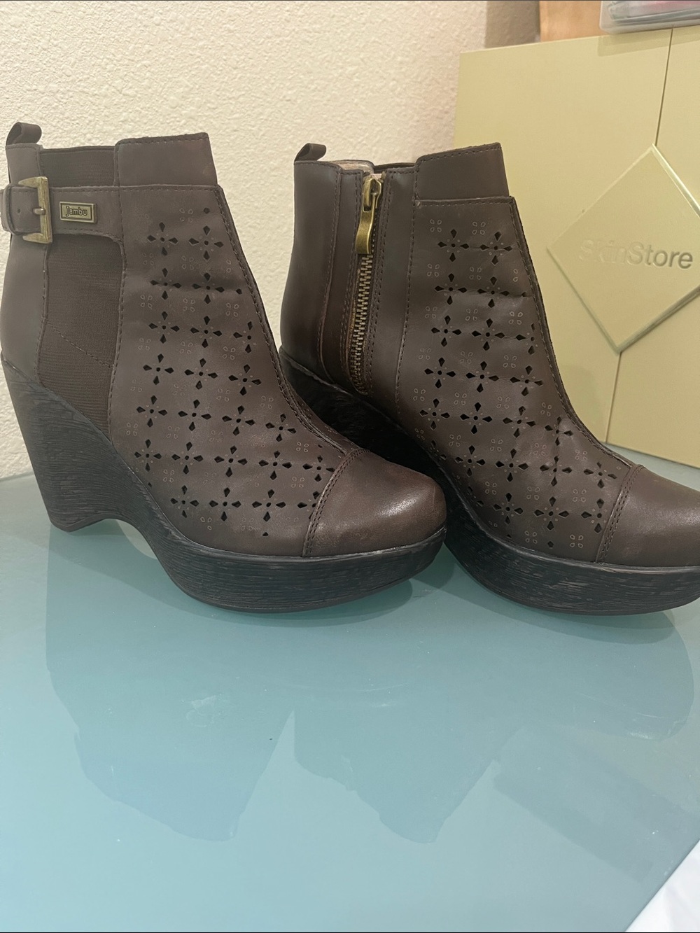 Jambu Leather Boots size 8